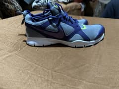 Nike woman shoes authentic
