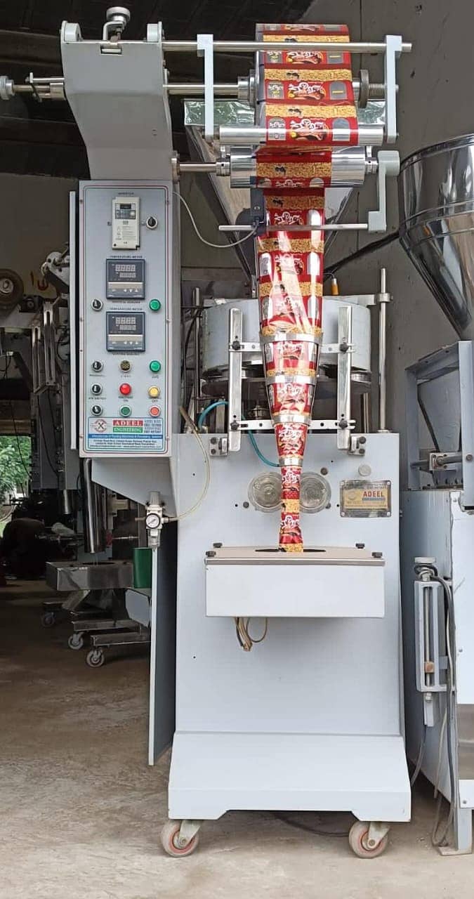 Automatic Packing Machine For Slanty/Nimko/Chips/Spices/Rice/Surf/Dal 0