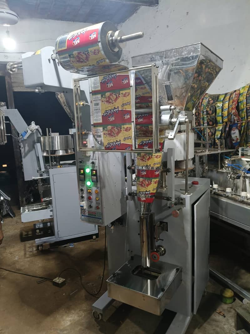 Automatic Packing Machine For Slanty/Nimko/Chips/Spices/Rice/Surf/Dal 3