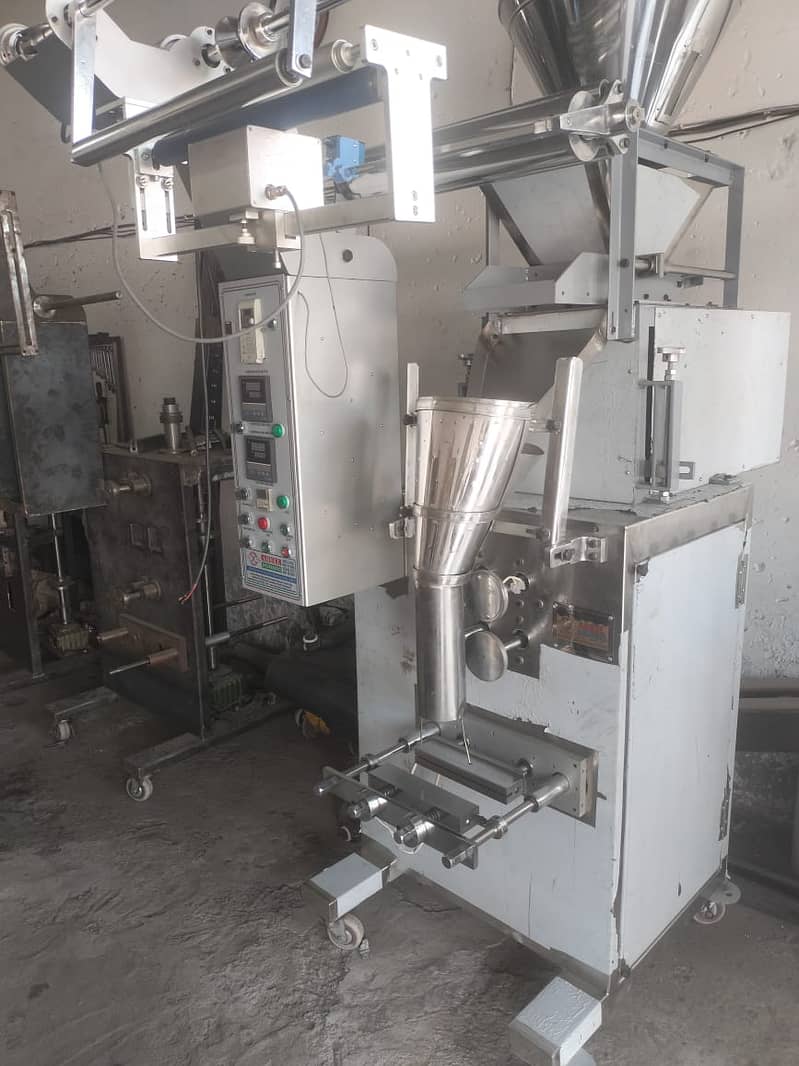 Automatic Packing Machine For Slanty/Nimko/Chips/Spices/Rice/Surf/Dal 6