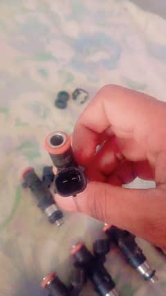 Nissan v8 use injectors in good condition from muscat oman