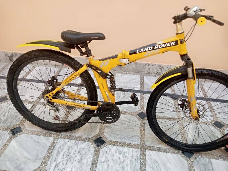 Land Rover 26 inch imported cycle for sale. 0