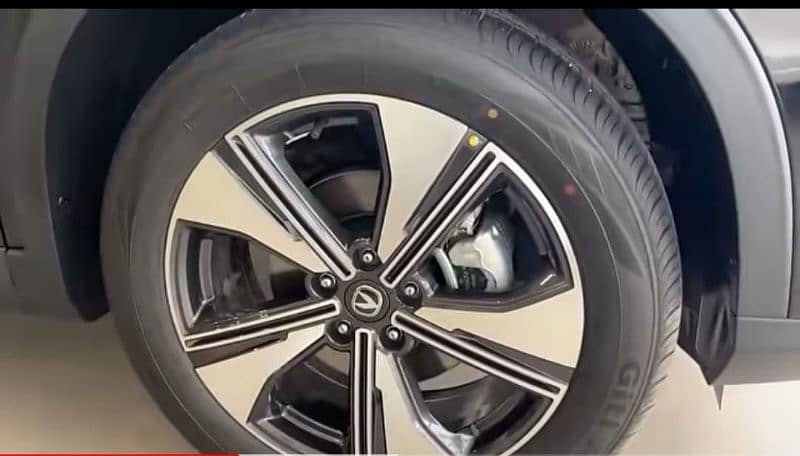 Changan Oshan X7 2025 Future Sense 7 Seater 6