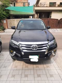 Toyota Fortuner V 2021