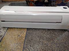 Dawlance A. C For Sale. Non Inverter.