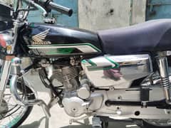 125 s black colour selfstart model 2023 03018317759