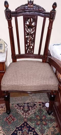 chenuti dinning table