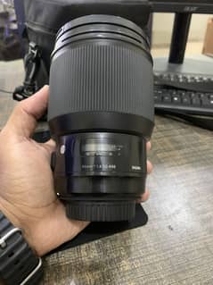 Sigma 85mm 1.4 canon Mount