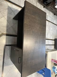 Computer table