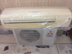 Mitsubishi 1.5 ton ( Non- inverter ) like new
