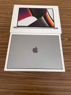 Apple MacBook Pro MacBook air My WhatsApp O329-690-18*78