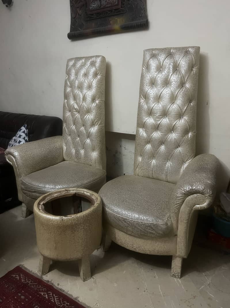 2 seater fancy sofa with small round table 1