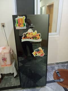 sale freezer medium size Dawlance Good condition