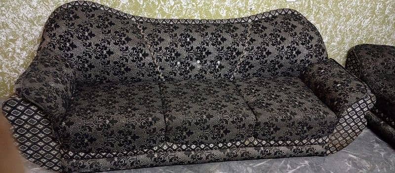 3,2,1 sofa set neat and clean 0