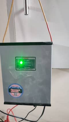 Simtek Battery Charger