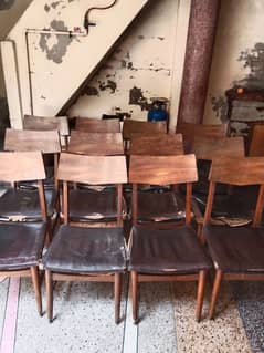 12 chairs+ dinning table.