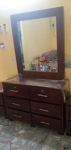 Daressing Table For Sale 24000 Damand Kami ho jay gi