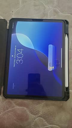 11 inch IPAD PRO 4th generation 128gb with  box.