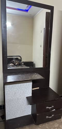 Used wodden dressing table for sale