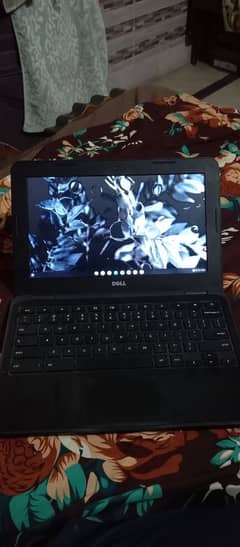 chrome Book Condition 10/10 All Genuine Saudia sy Ai h with charger