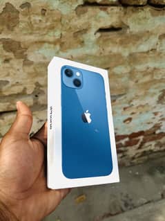 I phone 13 with box 128 gb water pack