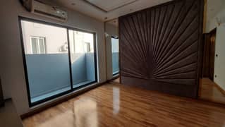 15 marla portion available for rent in lake city Prime location