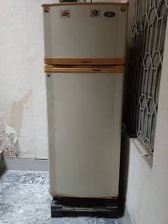 Dawlance fridge 100% ok and working