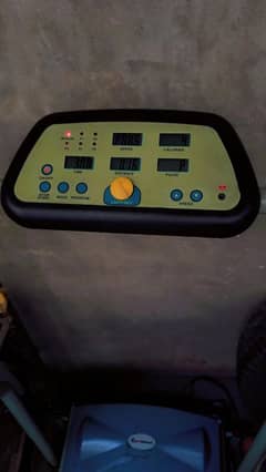 treadmill running and jogging machine 120 kg weight spotted