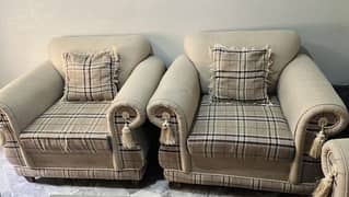 7 seater sofa set(Reason for selling: relocation)