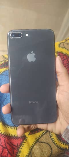 iPhone 8 Plus