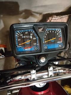 honda 125 for sail lokining like new and fresh