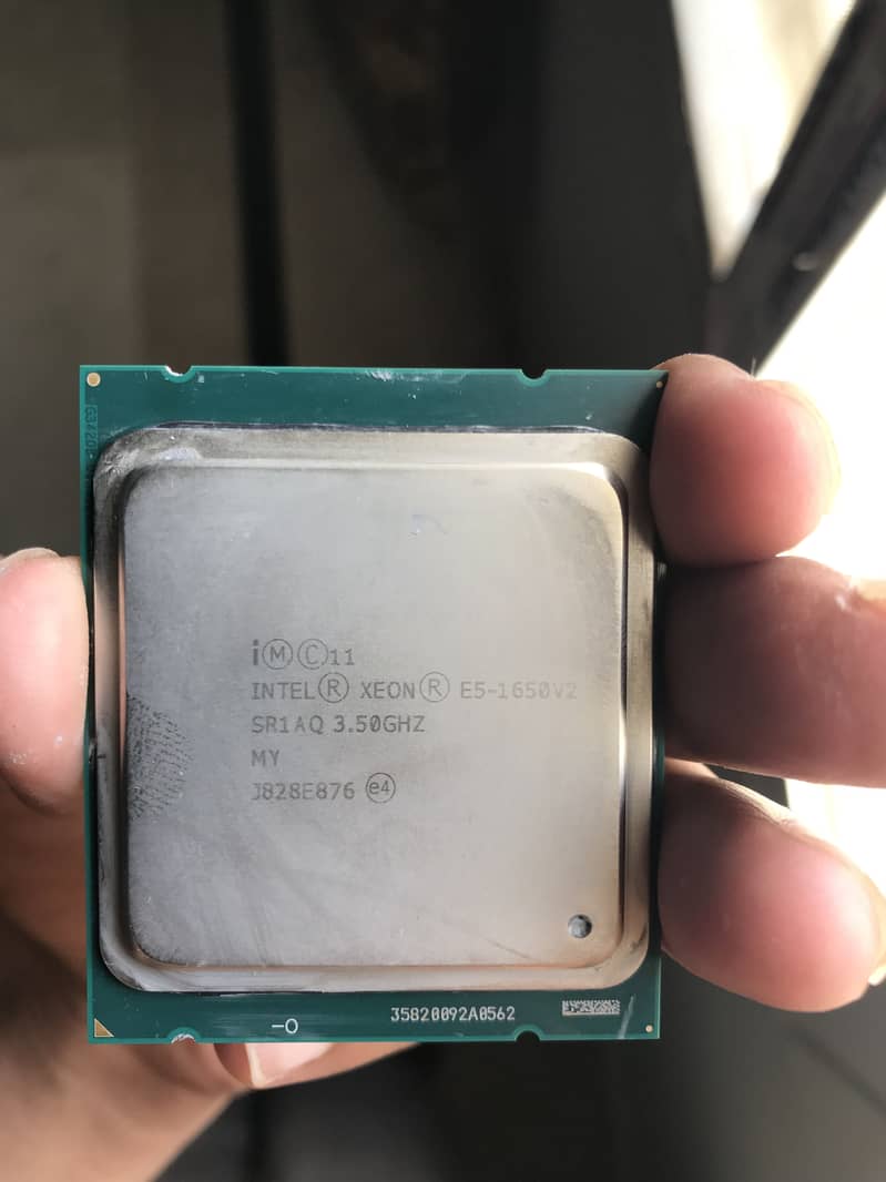 Xeon E5-1650 v2 – 6 Core / 12 Thread LGA2011 CPU 2