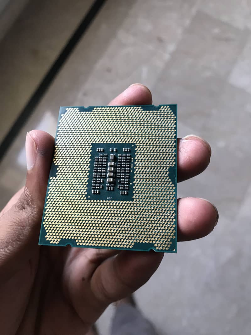 Xeon E5-1650 v2 – 6 Core / 12 Thread LGA2011 CPU 3