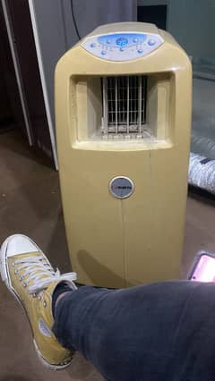 Portable movable mini Ac 0.75 Ton urgent sale