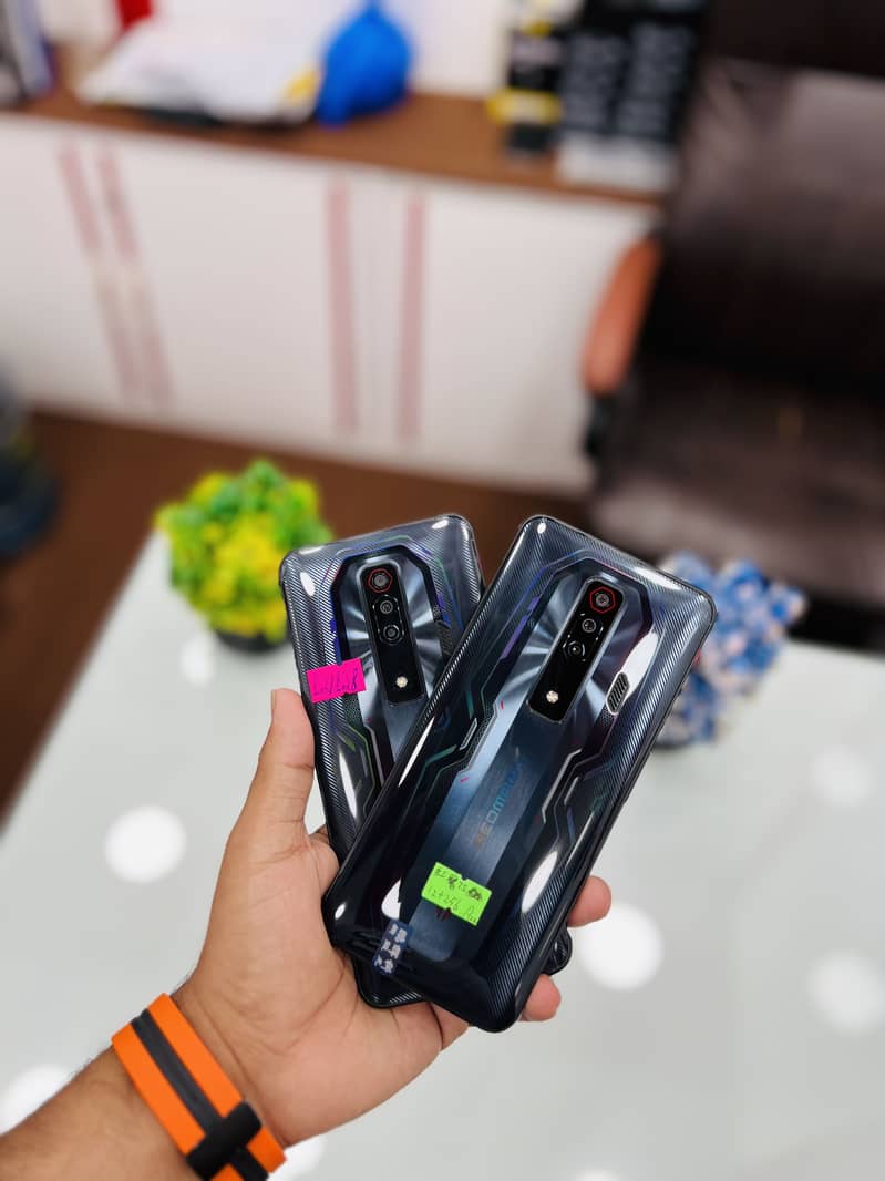 REDMAGIC 8S PRO 16/512GB, REDMAGIC 6 PRO, REDMAGIC 7 Available 8