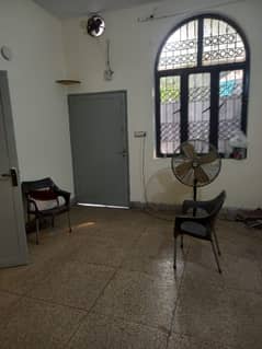 Allama iqbal town 10mrla lower portion at prime location