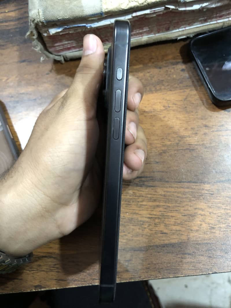 15 pro max 256 GB with 96%battery health 243 cycle count JV 1