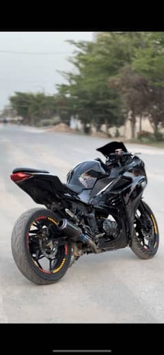 Yamaha YZF R3 250cc Replica