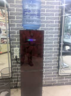 PEL 425 Glass Door Water Dispenser – Hot & Cold  | Excellent Condition