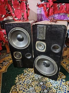 speakers