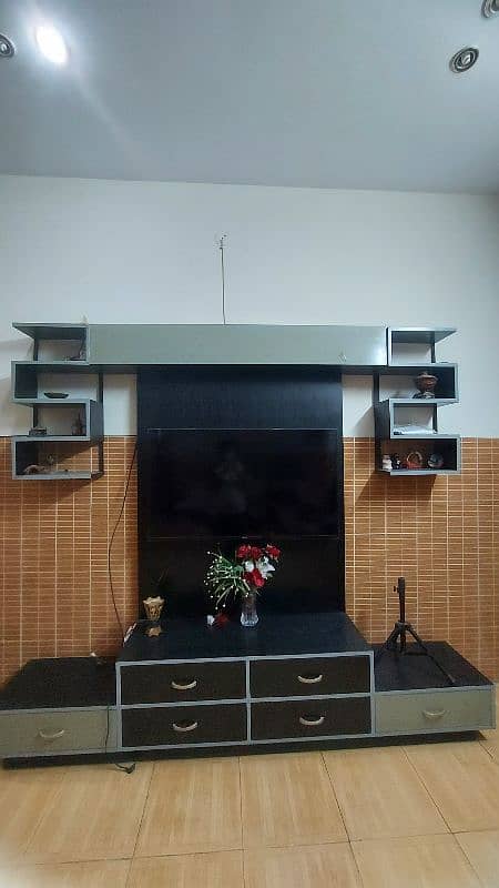 High Quality Custom Made LED/LCD showcase with big Drawers 1