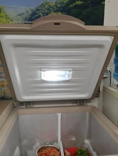 Dawlance deep freezer