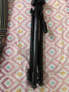 DSLR Tripod Stand – Sturdy & Adjustable vanguard original