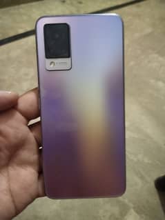 VIVO V21