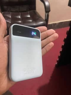 WIRELESS POWERBANK || IPHONE|| Wireless or Wire boht.