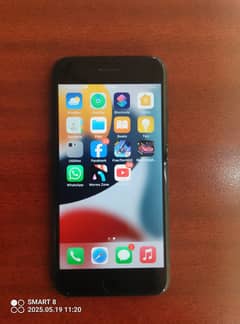 iPhone 7 32GB iOS 15.6. 8 non PTA Bypass