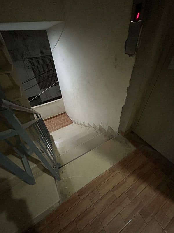 dha phase 2 ext 2 bad dd first floor good condition 6