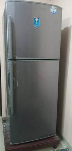 Refrigerator  15 cubic feet