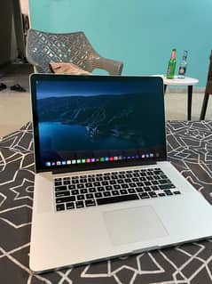 Macbook pro late 2014 15 inch core i7 16/512