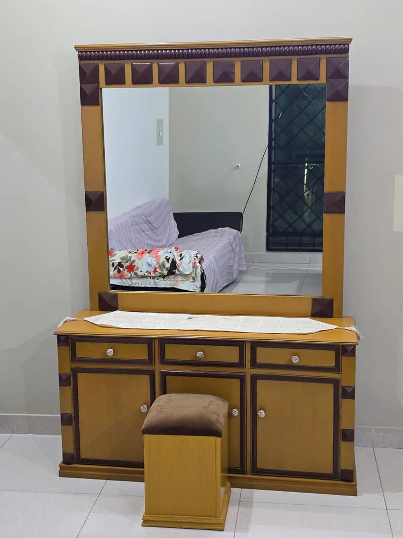 Bed Set with Side Tables & Dressing Table 0